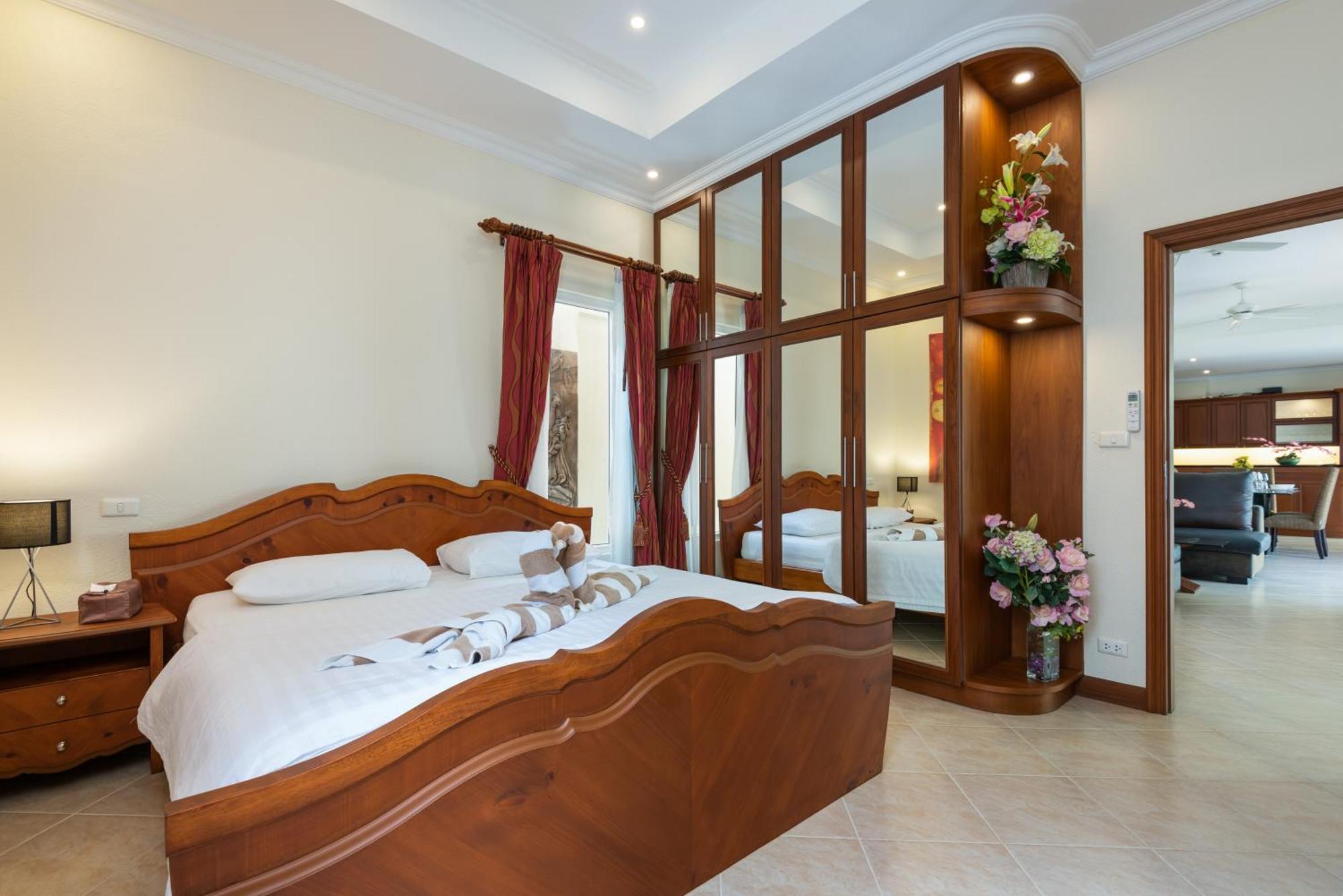 Village Austria Luxury Pool Villas Pattaya Exterior foto